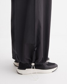 WATER-REPELLENT WIDE LEG TROUSERS, BLACK BEAUTY, hi-res