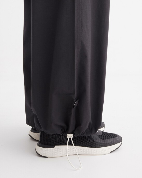 WATER-REPELLENT WIDE LEG TROUSERS