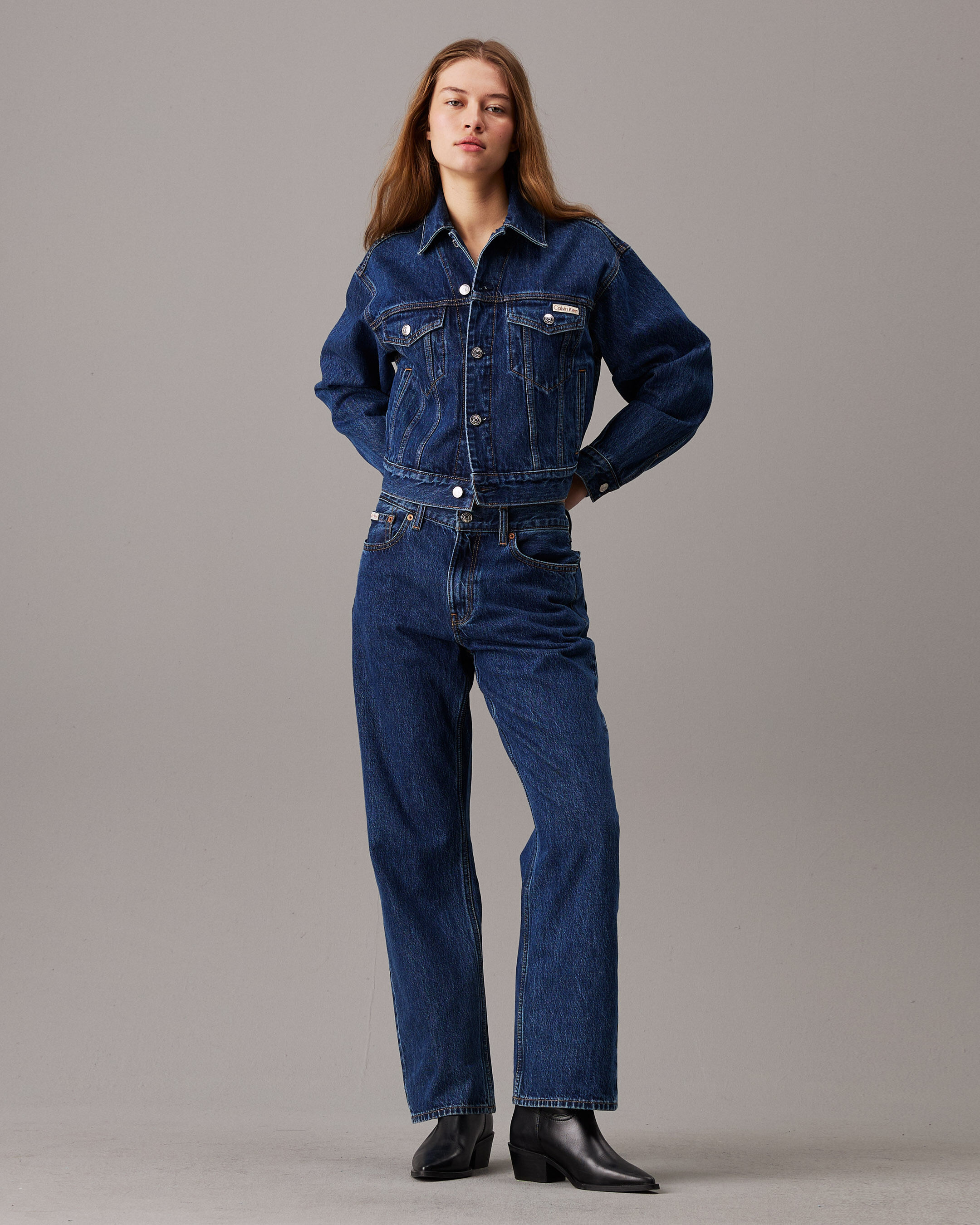 ★ ★ Women's Signature 90s Straight Fit Mid Blue Levi Strauss Signature Women's and Women's Plus Mid Rise