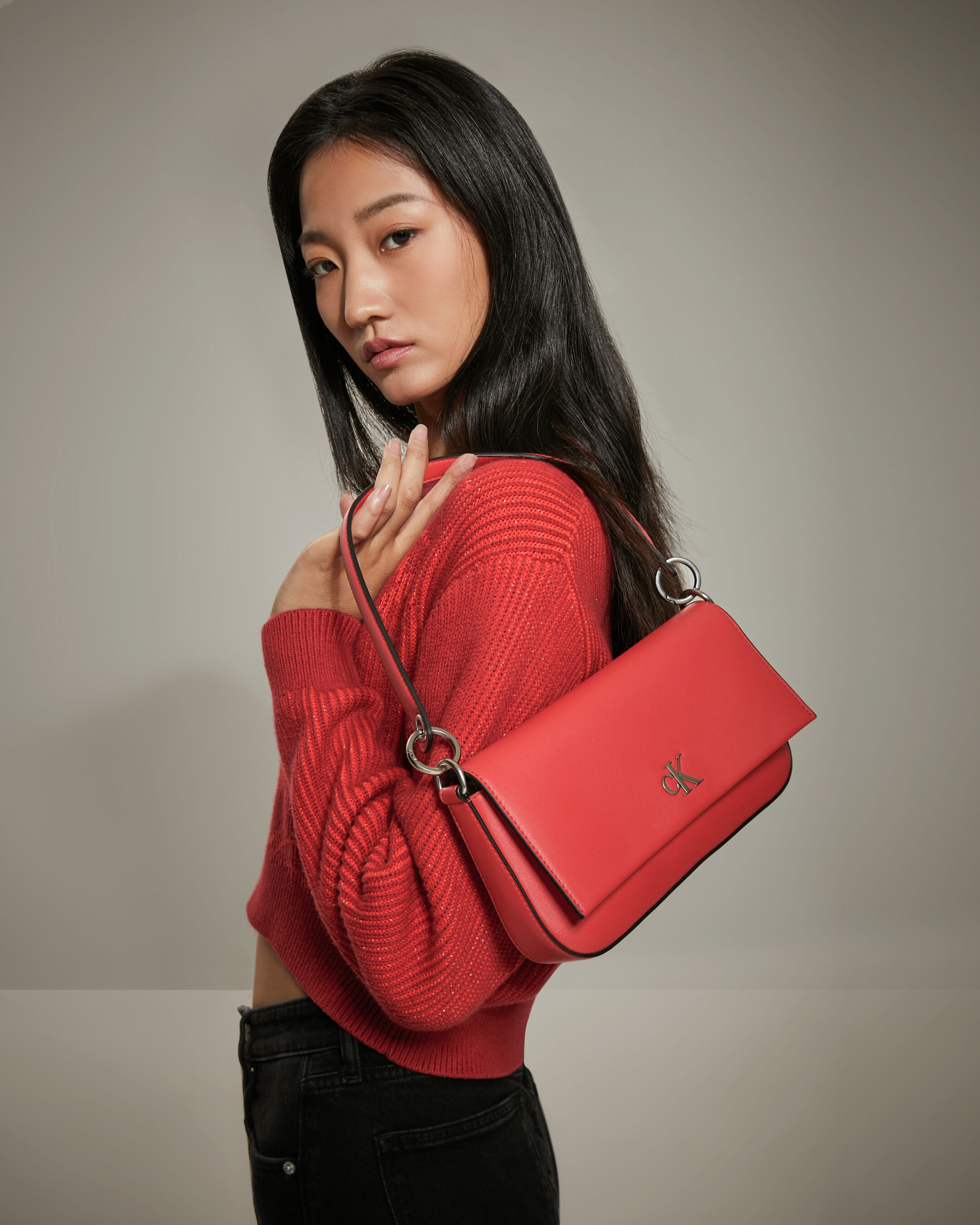 Red shop shoulder purse