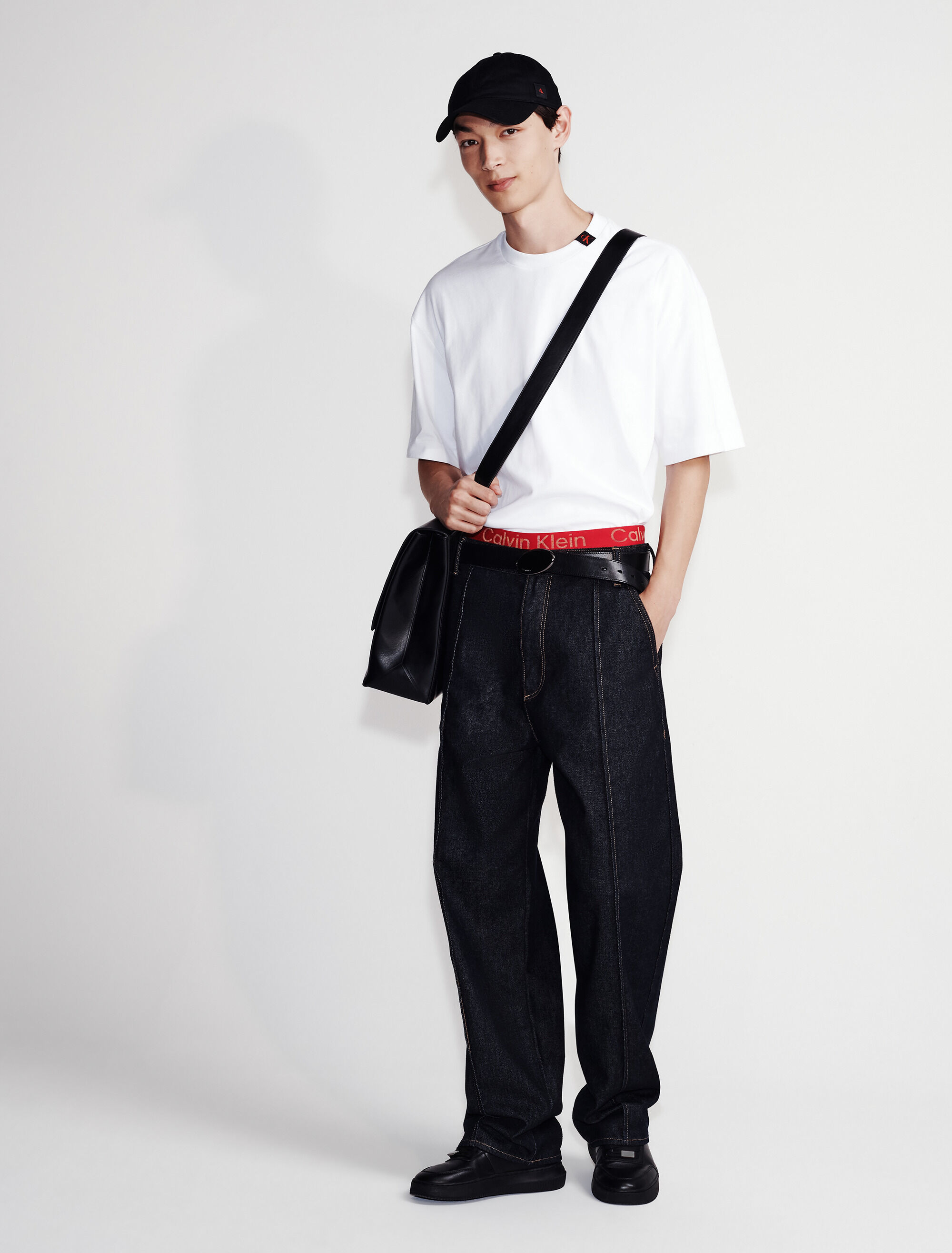 Men's messenger bags singapore outlet