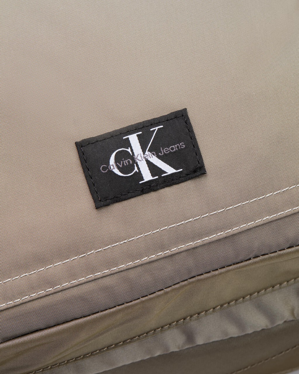 Sport Essentials Square Backpack 40Cm, ATLANTIC TAUPE, hi-res