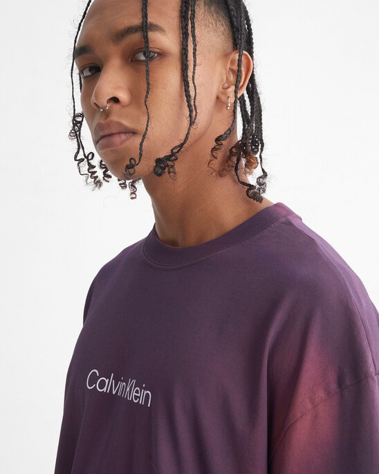 STANDARD LOGO EXTENSION TEE