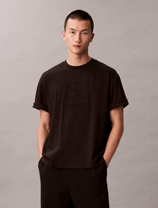 Relaxed Premium Interlock Emblem Logo T-Shirt