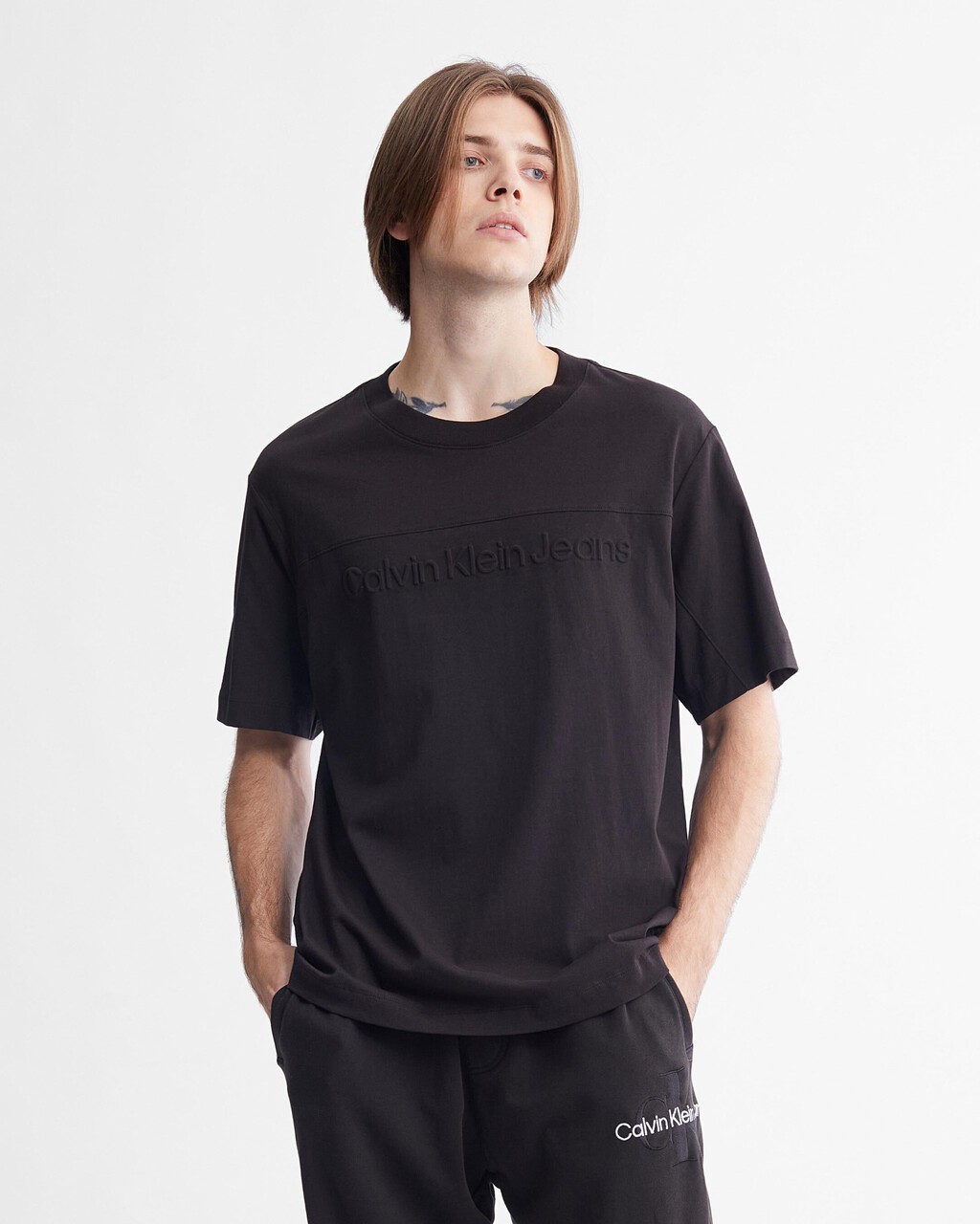 Embossed Institutional Logo Relaxed Tee, black