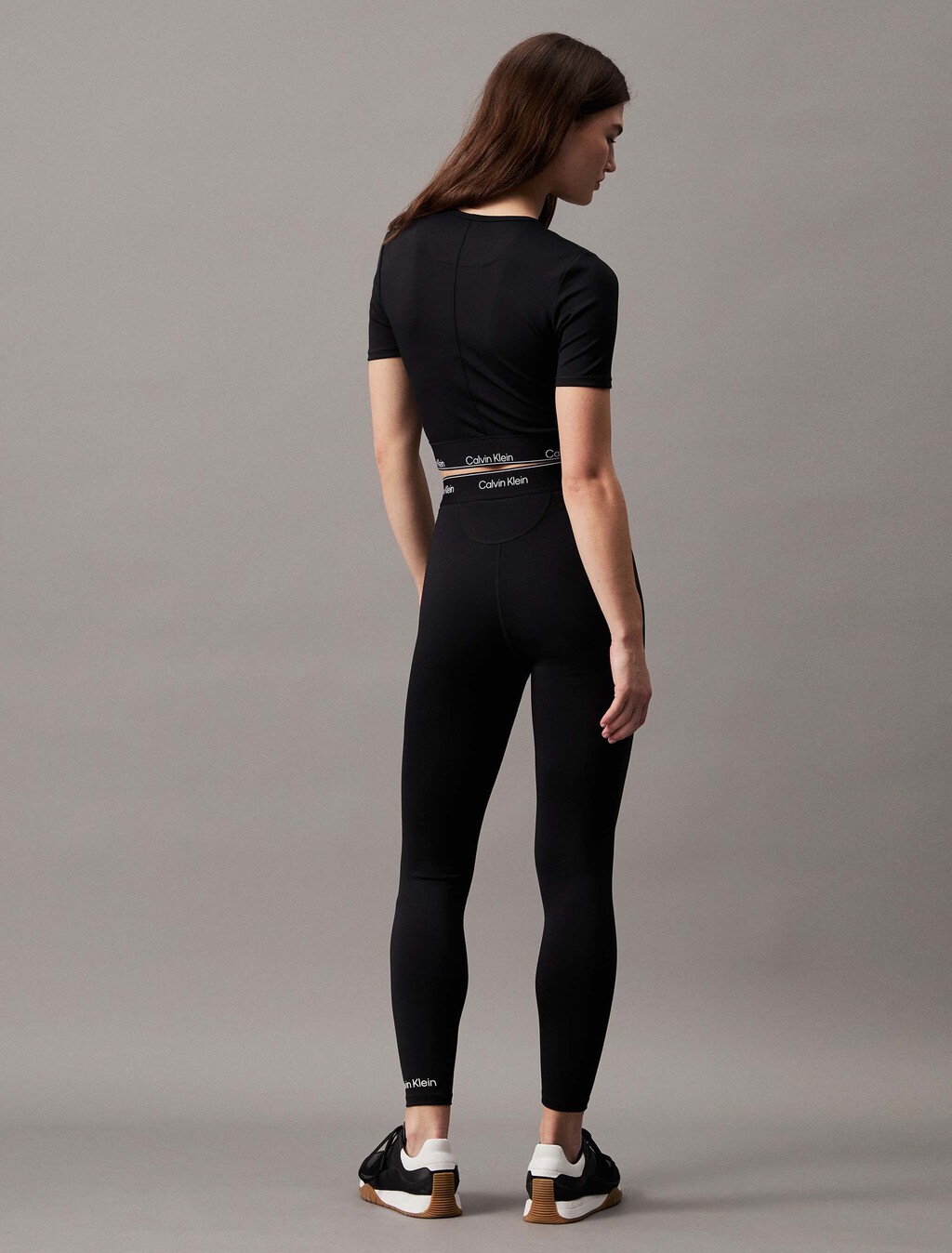 Modern Sport Short Sleeve Tee, Black Beauty, hi-res