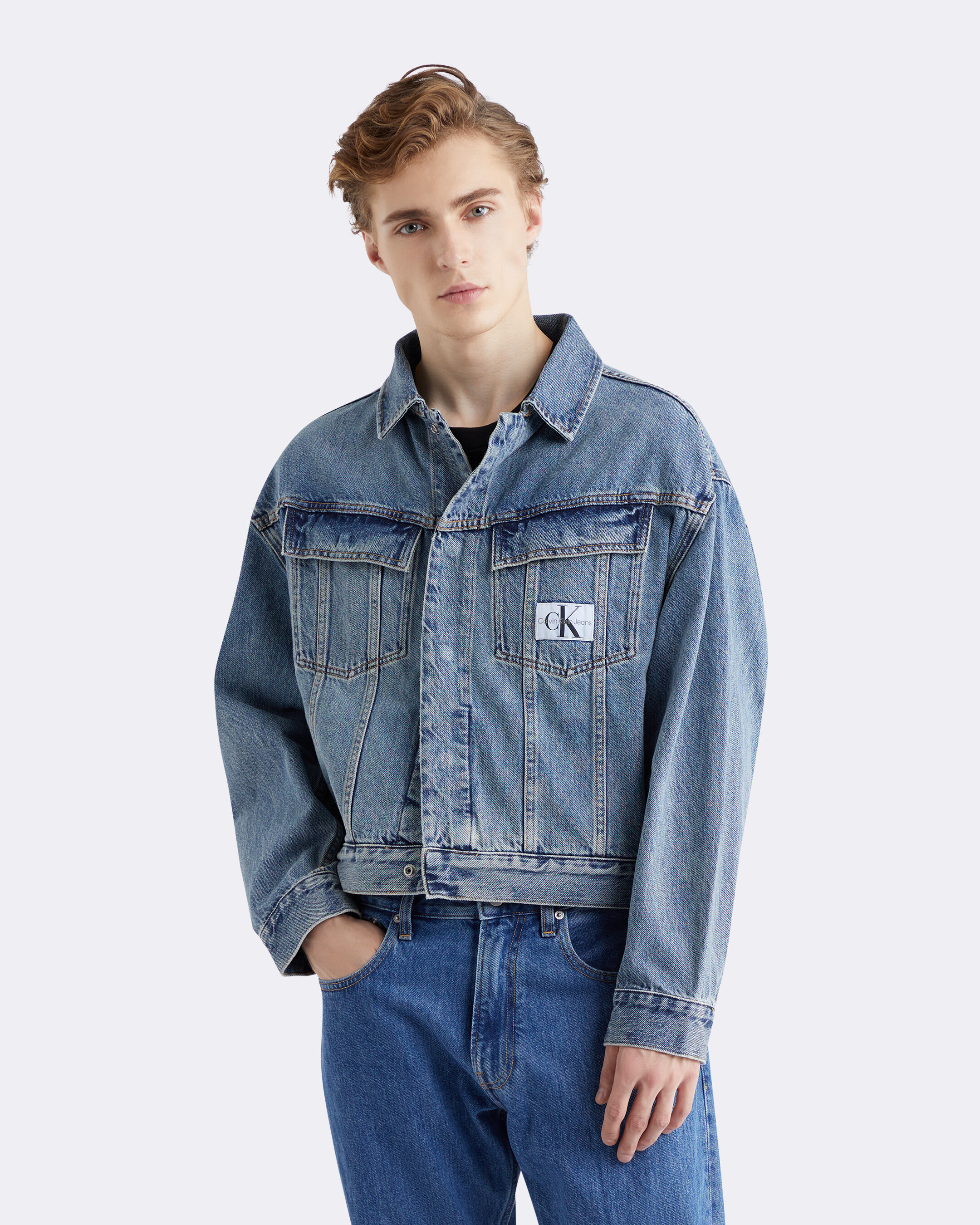 Buy Calvin Klein Jeans Men's Denim Trucker Jacket, Ed Blue, Medium at  Amazon.in