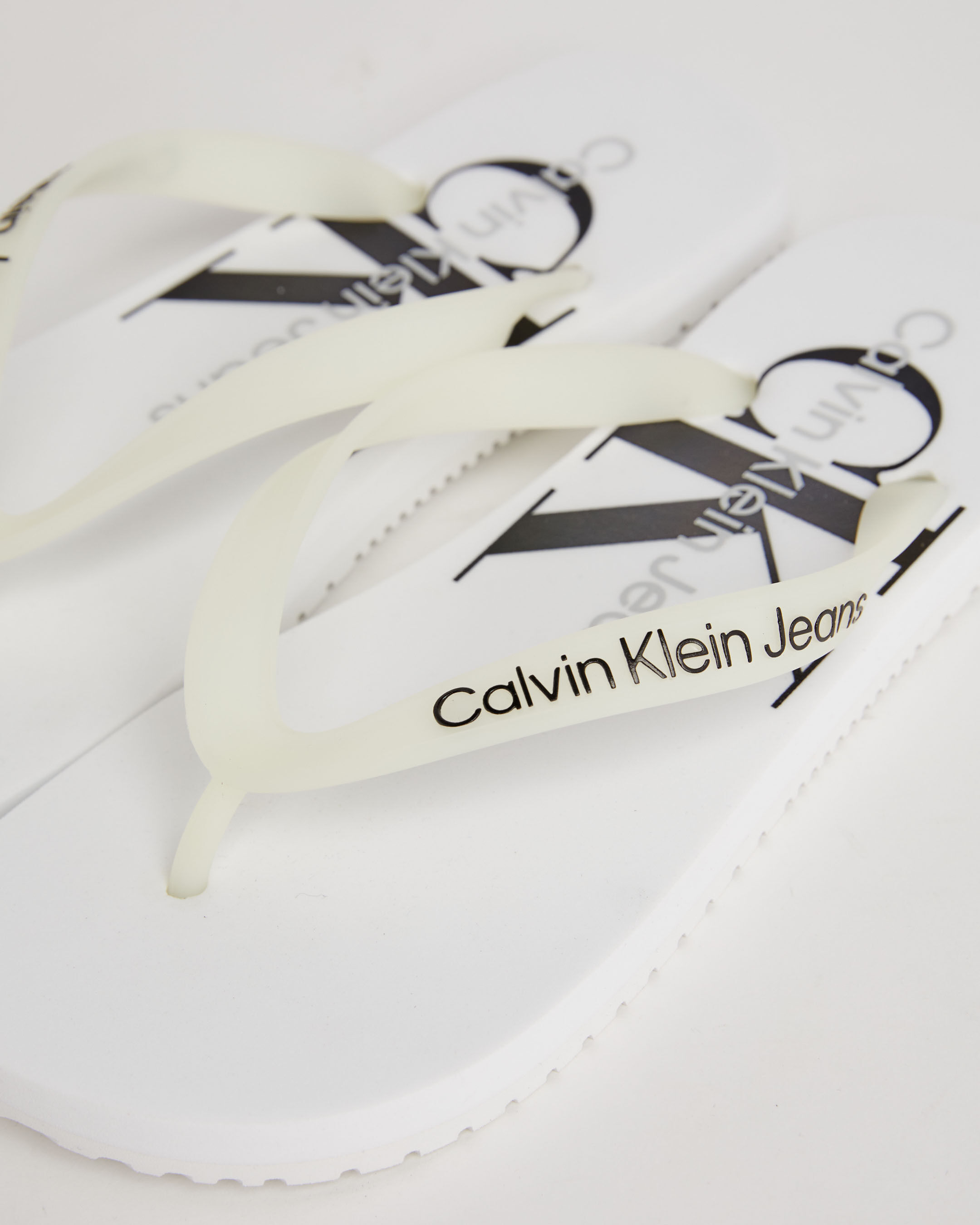 White calvin outlet klein sandals