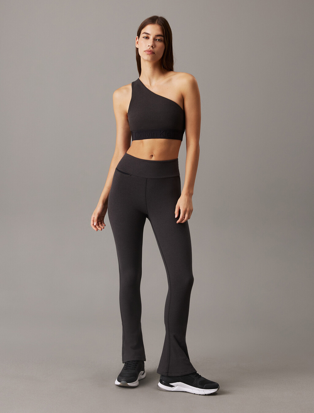Future Icon Medium Support Sports Bra, Black Beauty, hi-res