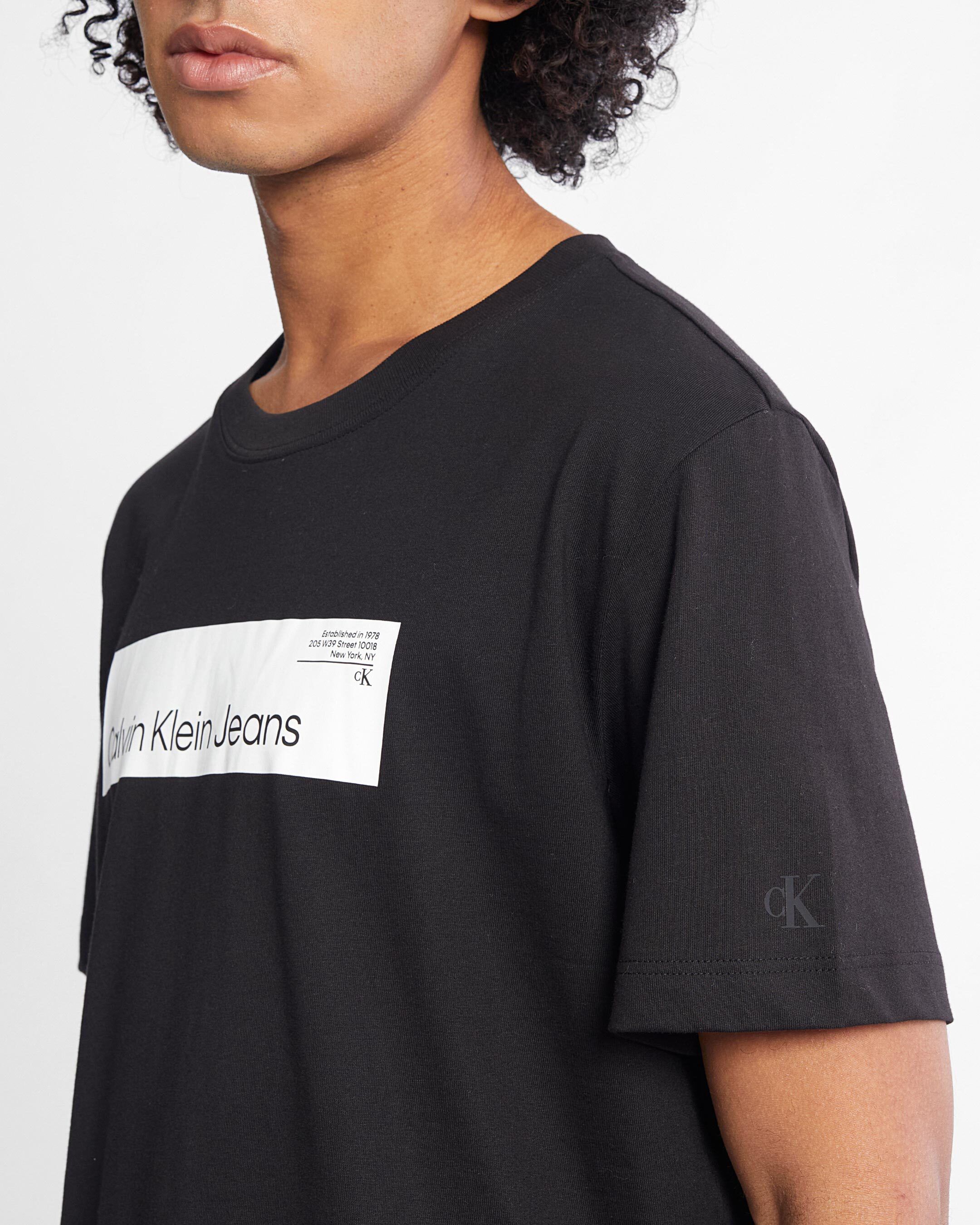 Calvin klein box logo tee hotsell