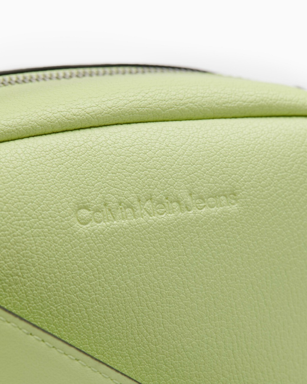 TEXTURED CAMERA BAG, EXOTIC MINT, hi-res
