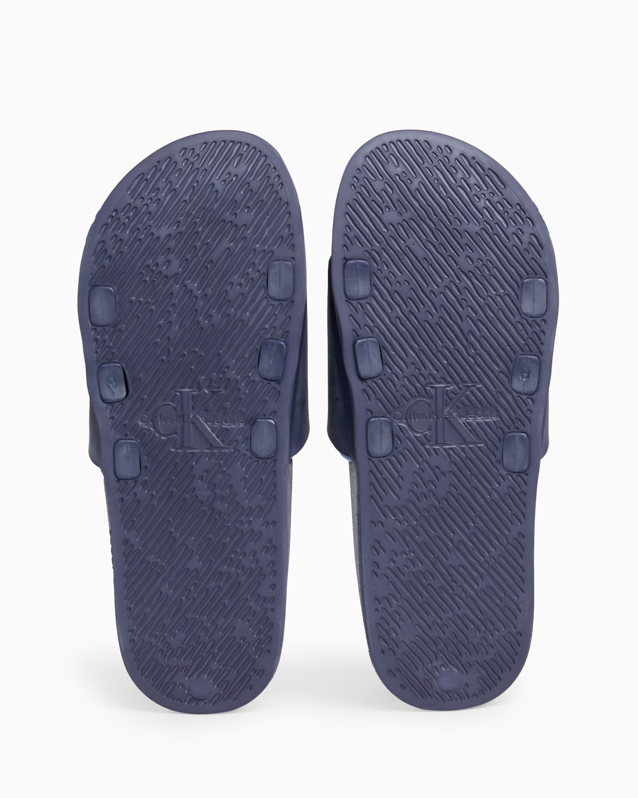 Mens flip flops best sale calvin klein