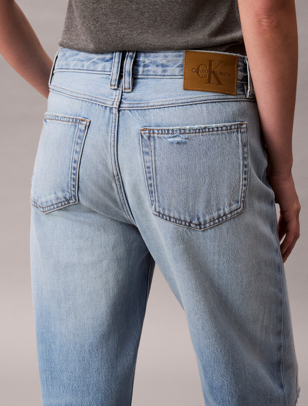 Relaxed 90's Distressed Jeans, HUNTINGTON, hi-res