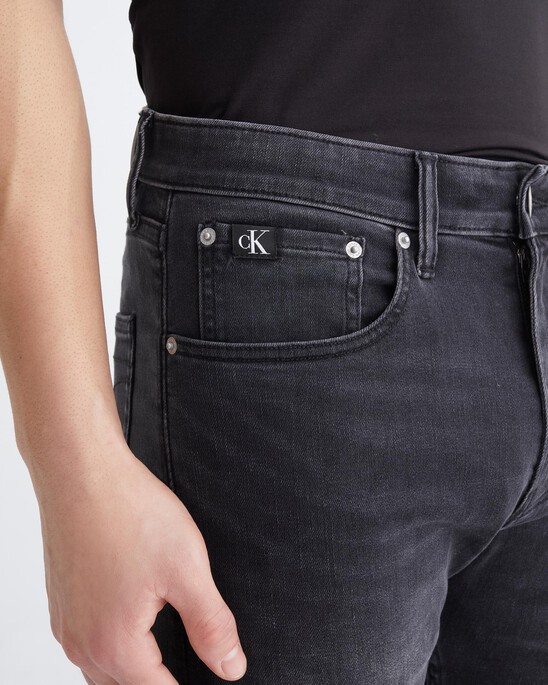 RECONSIDERED MODERN TAPER JEANS