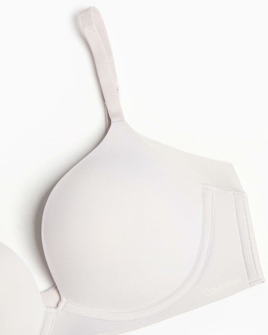 Invisibles Line Extension Push Up Plunge Bra
