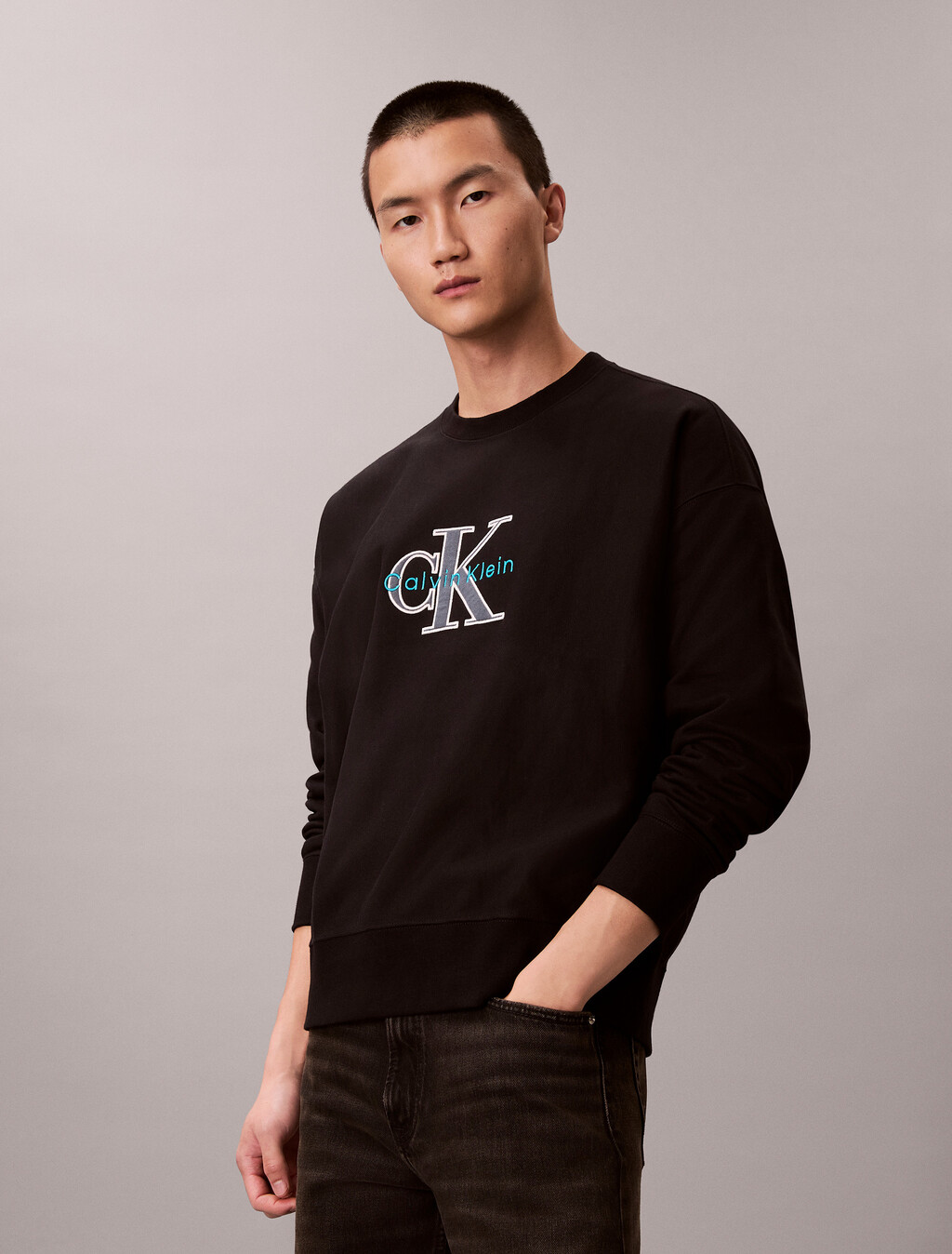 Fleece Monologo Relaxed Sweatshirt, Black, hi-res