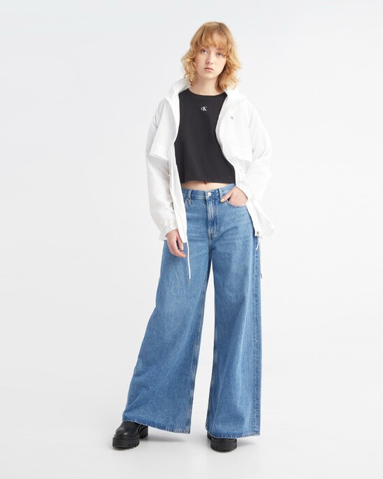 MOVEMENTS CROPPED GRAPHIC TEE
