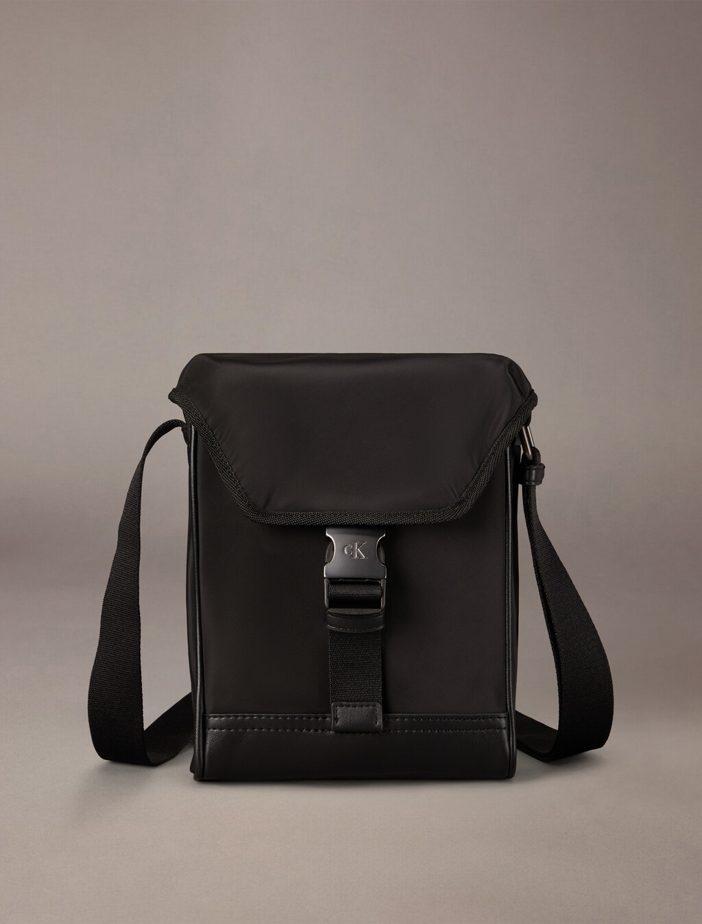 Speed Clip Top Flap Reporter Bag, Black, hi-res