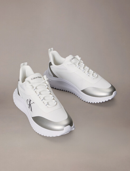 Mix Media Low Top Runner