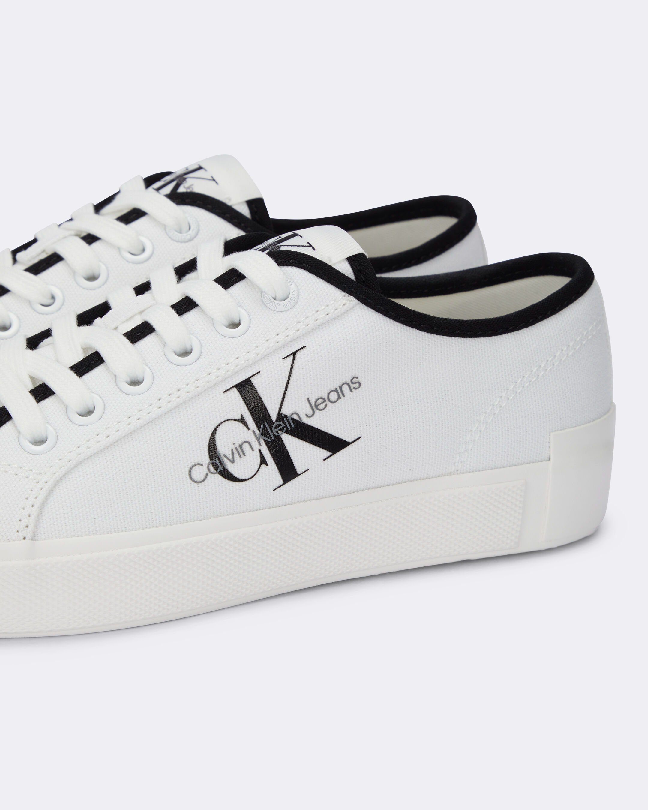 White sneakers shop calvin klein