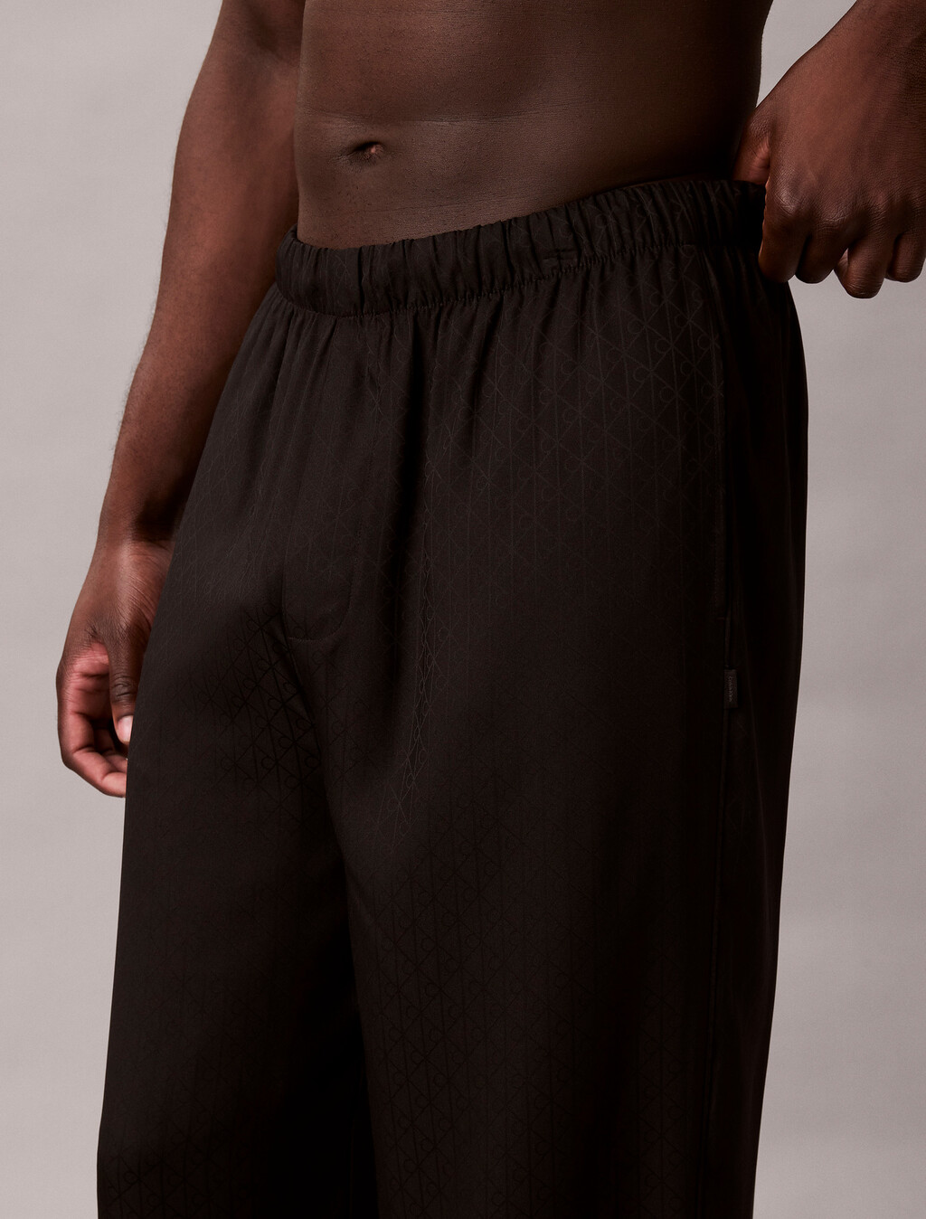 Satin Jacquard Pyjama Pants, 19524 TEENIE DELUSTER EMBLEM+BLACK/ASHFORD GRAY, hi-res