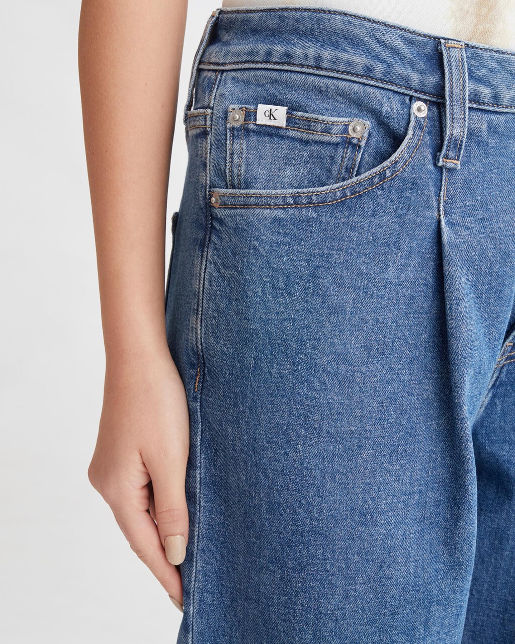 RECONSIDERED 90S STRAIGHT RECYCLED COTTON JEANS, Mid Blue Pleated, hi-res