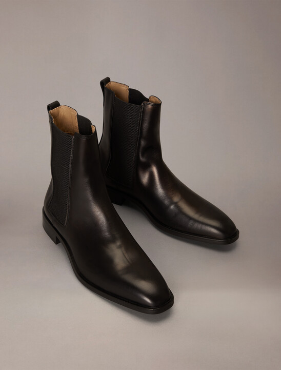 Leather Almond Toe Chelsea Boots