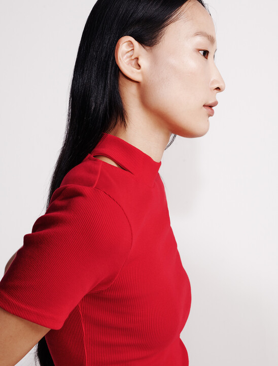 Cut Out Slim Crewneck T-Shirt