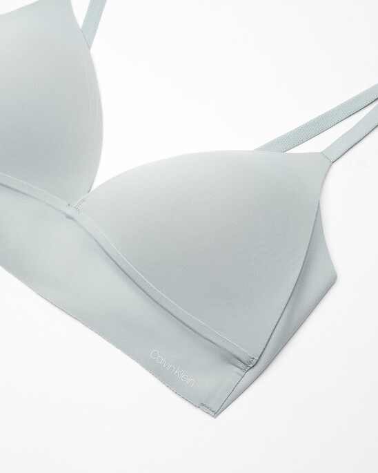 INVISIBLES LIGHTLY LINED TRIANGLE BRA