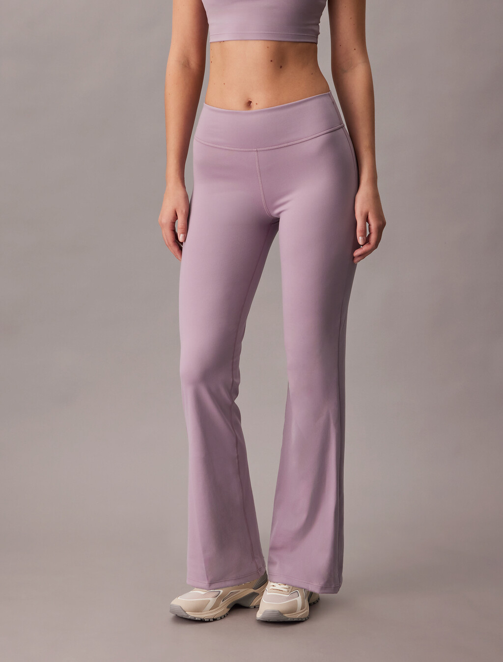 Quick-Dry Flared Gym Leggings, Coy Purple, hi-res