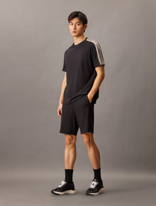 Sport Icon Short Sleeve Tee, Black Beauty, hi-res