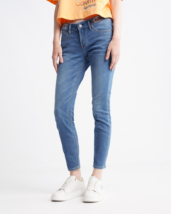 37.5 Body Ankle Jeans