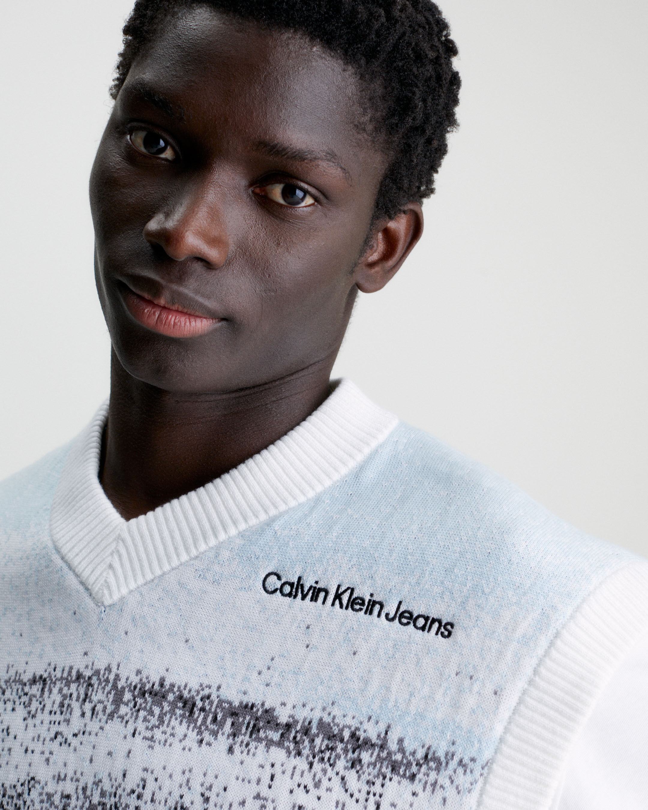 Calvin klein jeans sweater deals