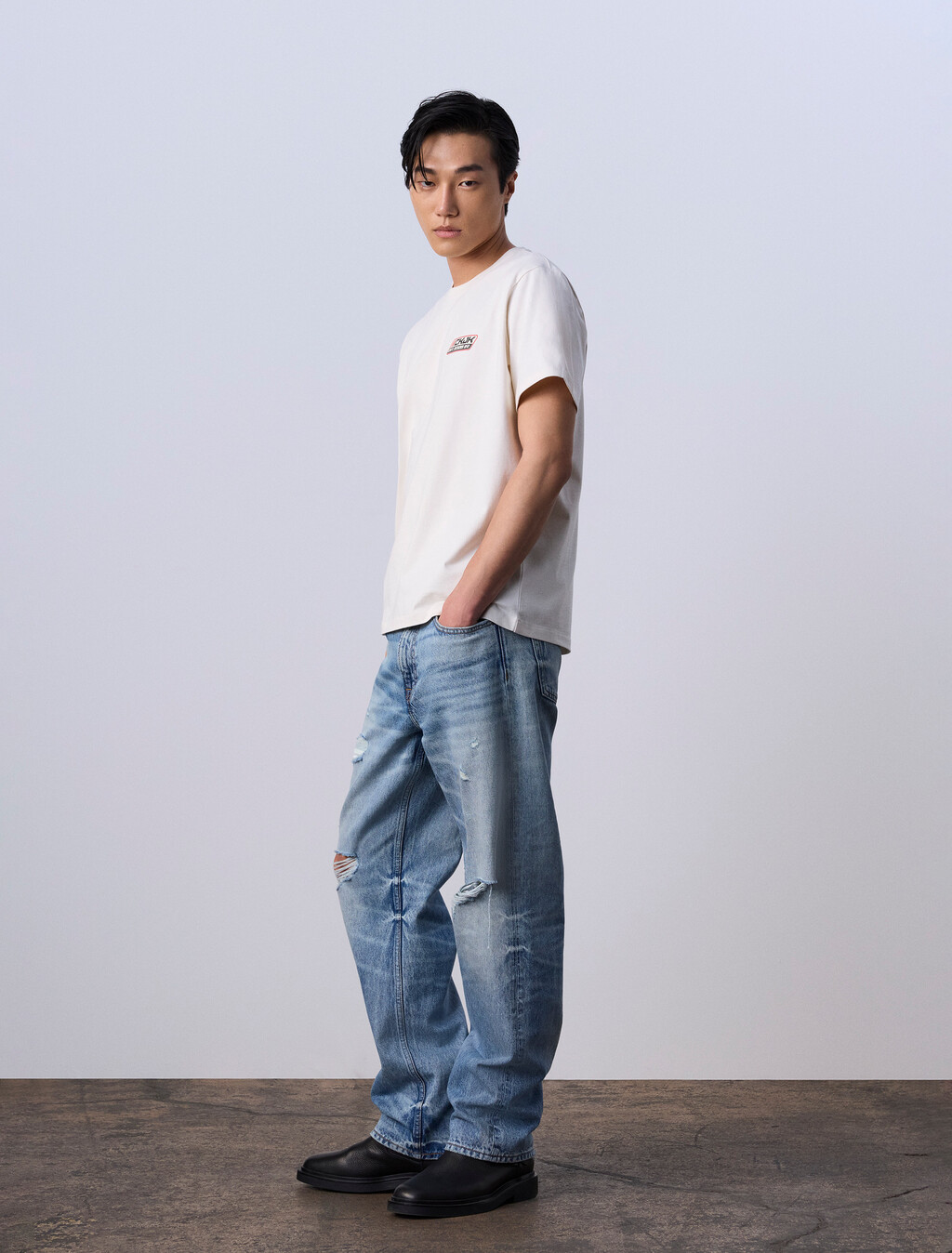 Jung Kook for Calvin Klein Logo Badge Relaxed T-Shirt, LILY, hi-res