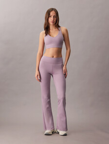 Quick-Dry Flared Gym Leggings, Coy Purple, hi-res