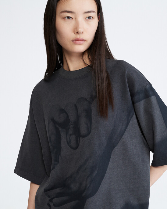 STANDARDS RELAXED GRASP GRAPHIC T-SHIRT