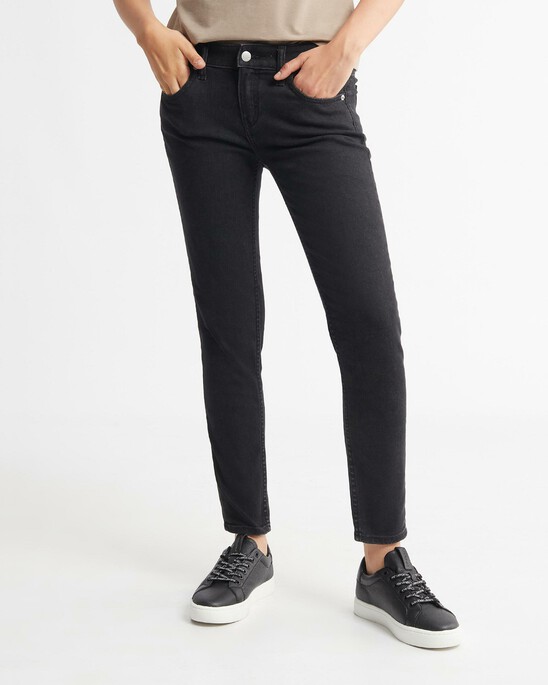 LOW IMPACT WASH BODY ANKLE JEANS