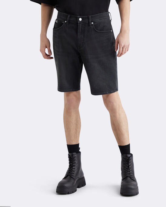 37.5 Black Regular Straight Denim Shorts