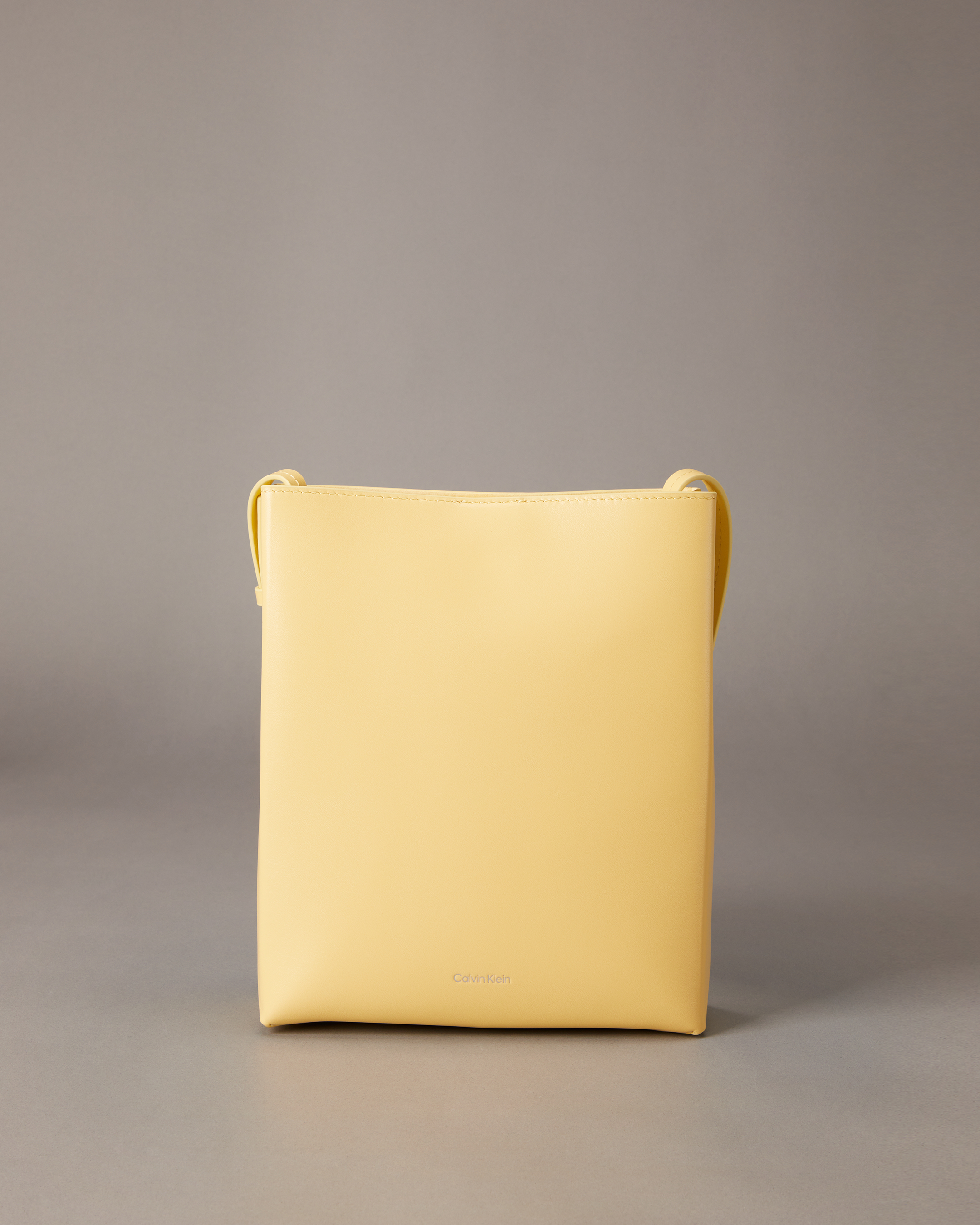 【カルバンクライン】CKJ W Crossbody Paper Leather Bag★人気 CK Paper Bag Leather Crossbody | yellow | Calvin Klein Singapore
