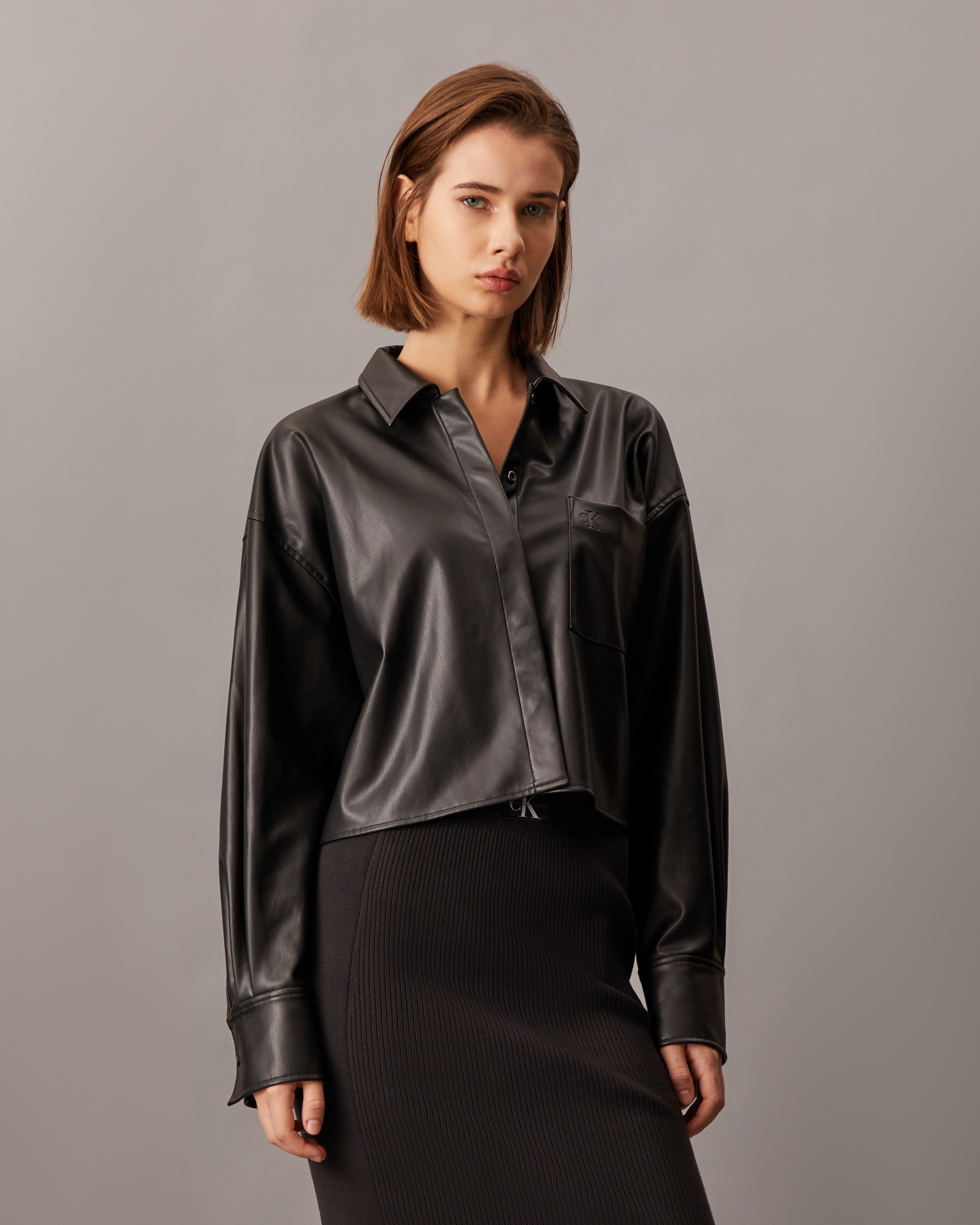 ジャケット・アウター SOFTHYPHEN FAUX LEATHER CROPPED SHIRT SOFTHYPHEN - FAUX LEATHER CROPPED SHIRT – The Contemporary